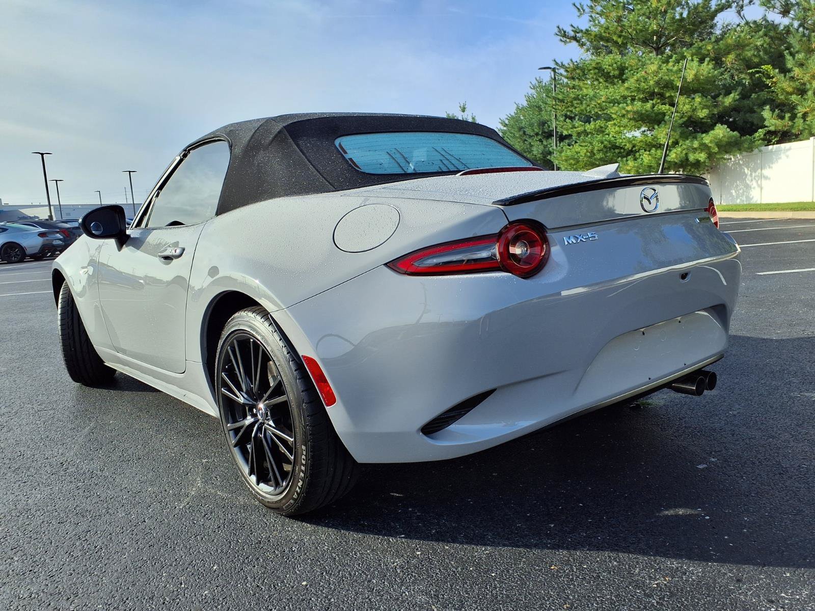 Used 2025 MAZDA MX-5 Miata Club RWD image 24