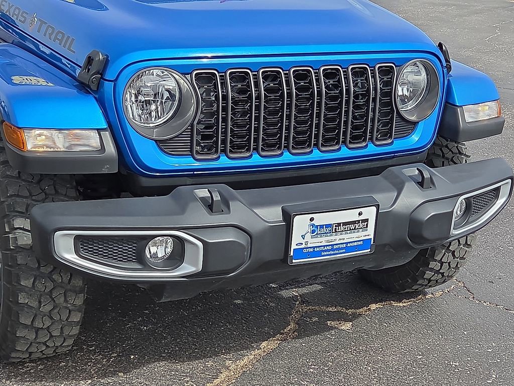 Used 2024 Jeep Gladiator Sport image 9