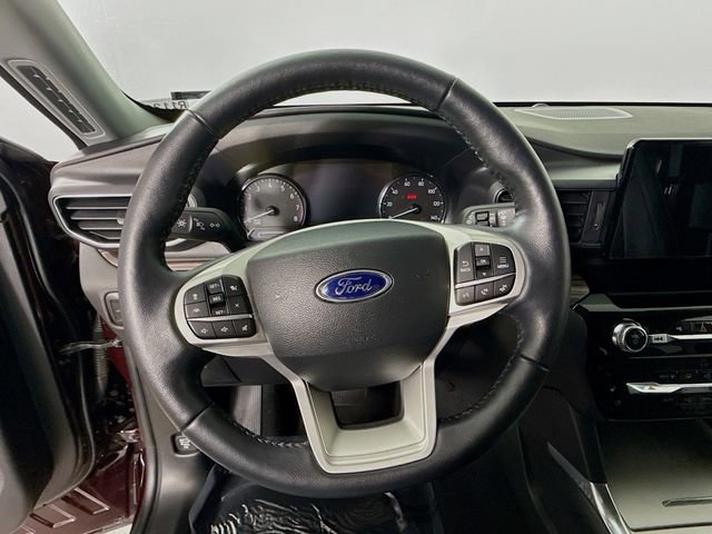 Used 2022 Ford Explorer Limited w/ Equipment Group 301A image 11