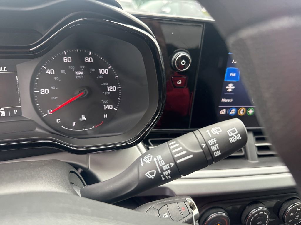 Used 2025 Chevrolet Trax LS image 28