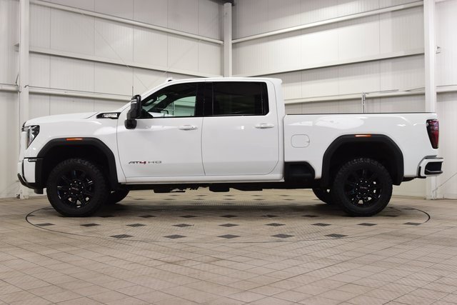 Used 2024 GMC Sierra 2500 AT4 w/ AT4 Preferred Package image 4