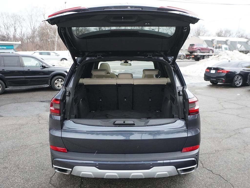 Used 2022 BMW X5 xDrive40i w/ Premium Package AWD/4WD image 24