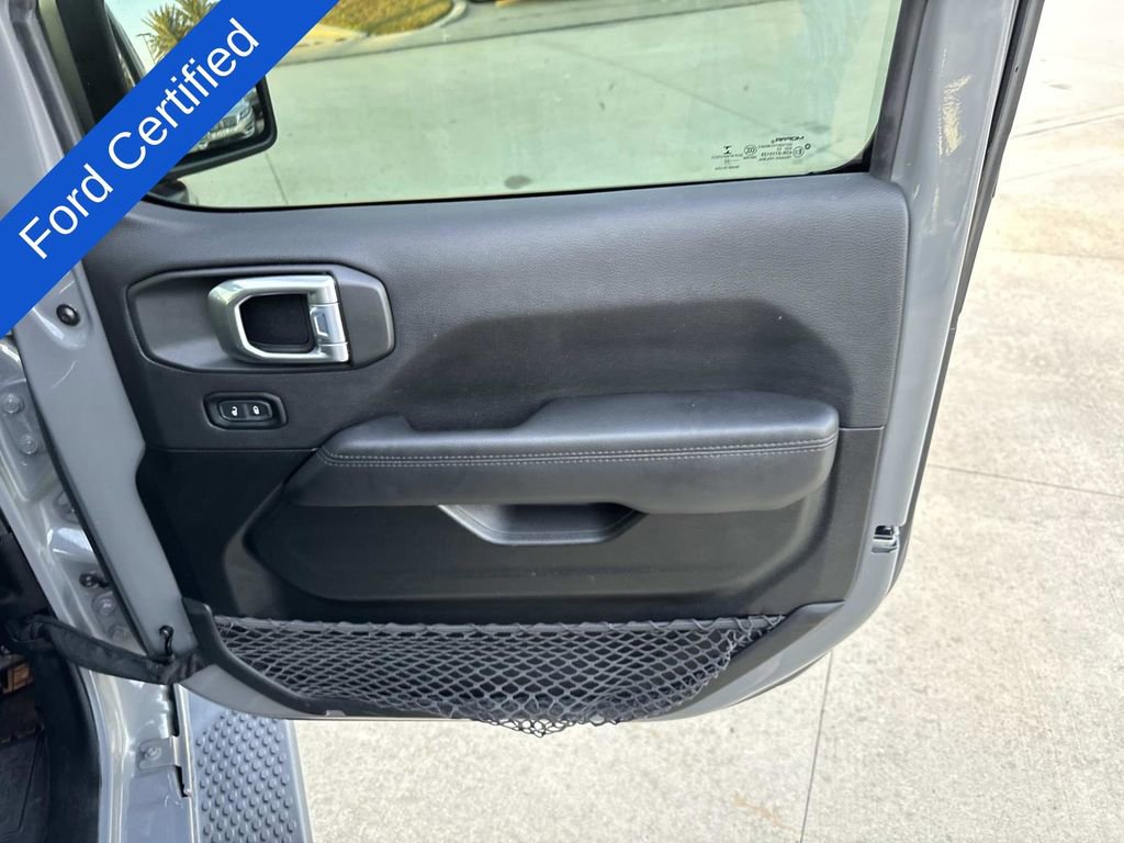Used 2022 Jeep Wrangler Unlimited Sahara image 15
