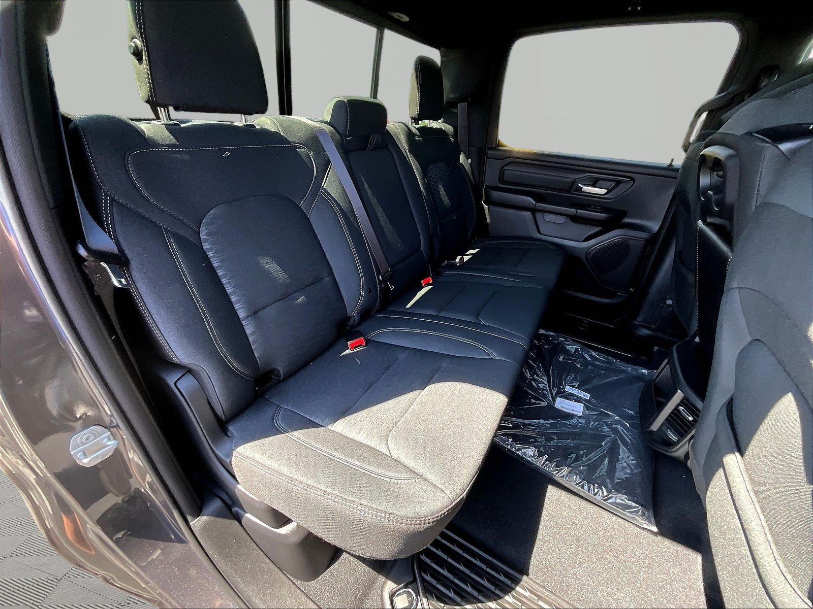 New 2026 RAM 1500 Express AWD/4WD image 11