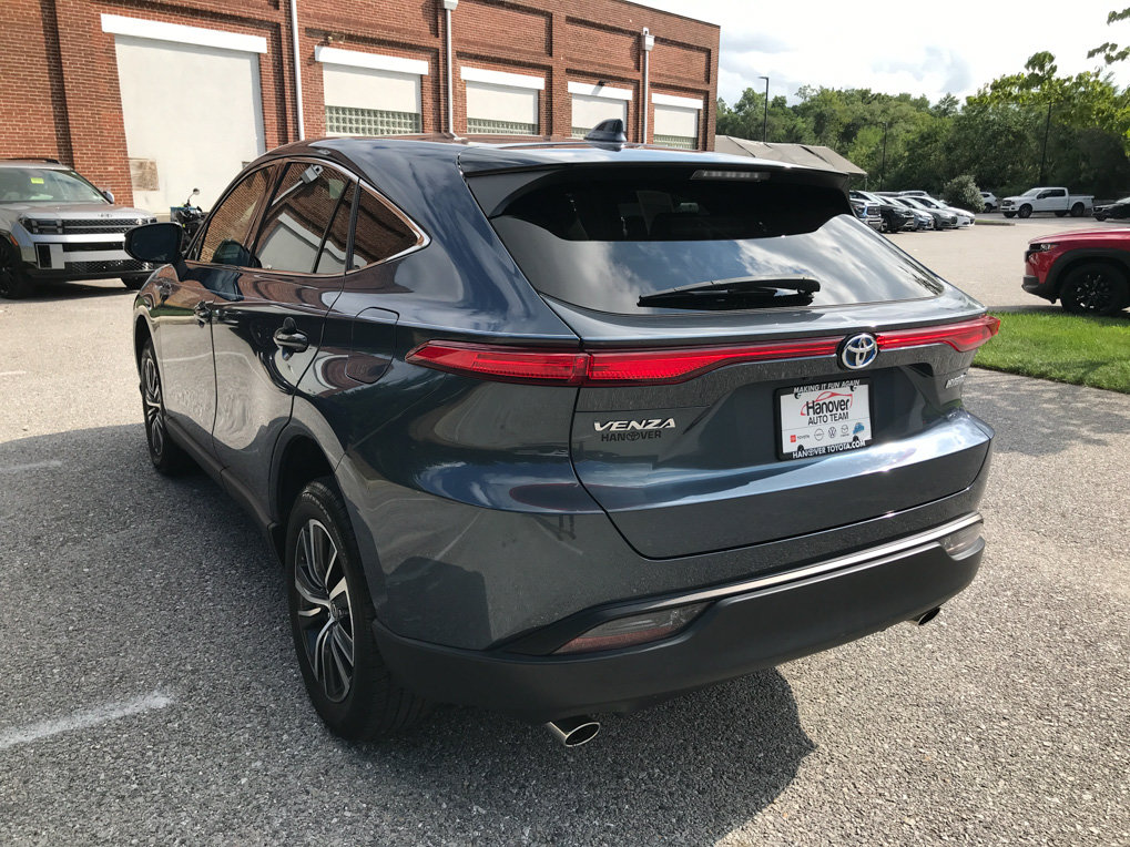 Certified 2021 Toyota Venza LE AWD/4WD image 5