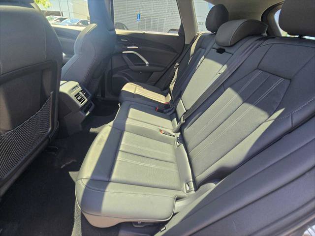 Used 2025 Audi Q5 Premium Plus w/ Premium Plus AWD/4WD image 18