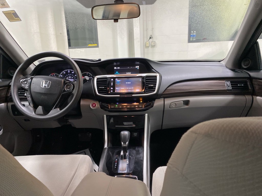 Used 2016 Honda Accord EX image 13