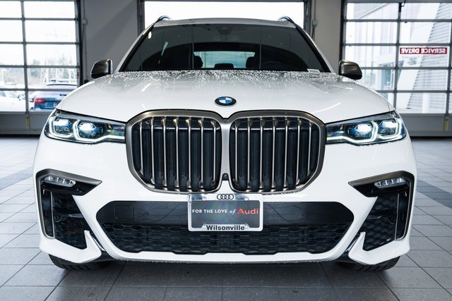 Used 2022 BMW X7 M50i w/ Cold Weather Package image 2