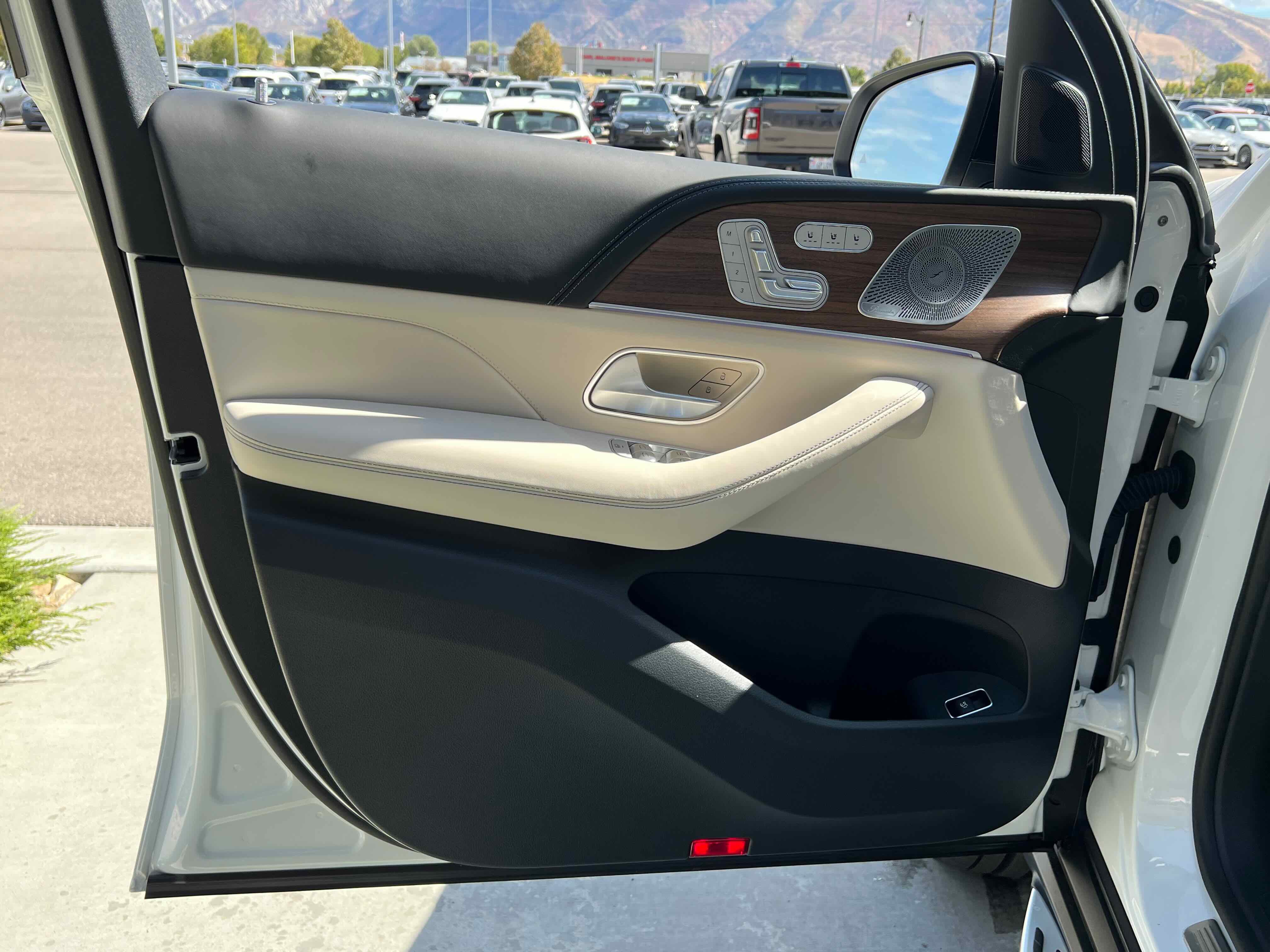 New 2026 Mercedes-Benz GLS 63 AMG 4MATIC image 14