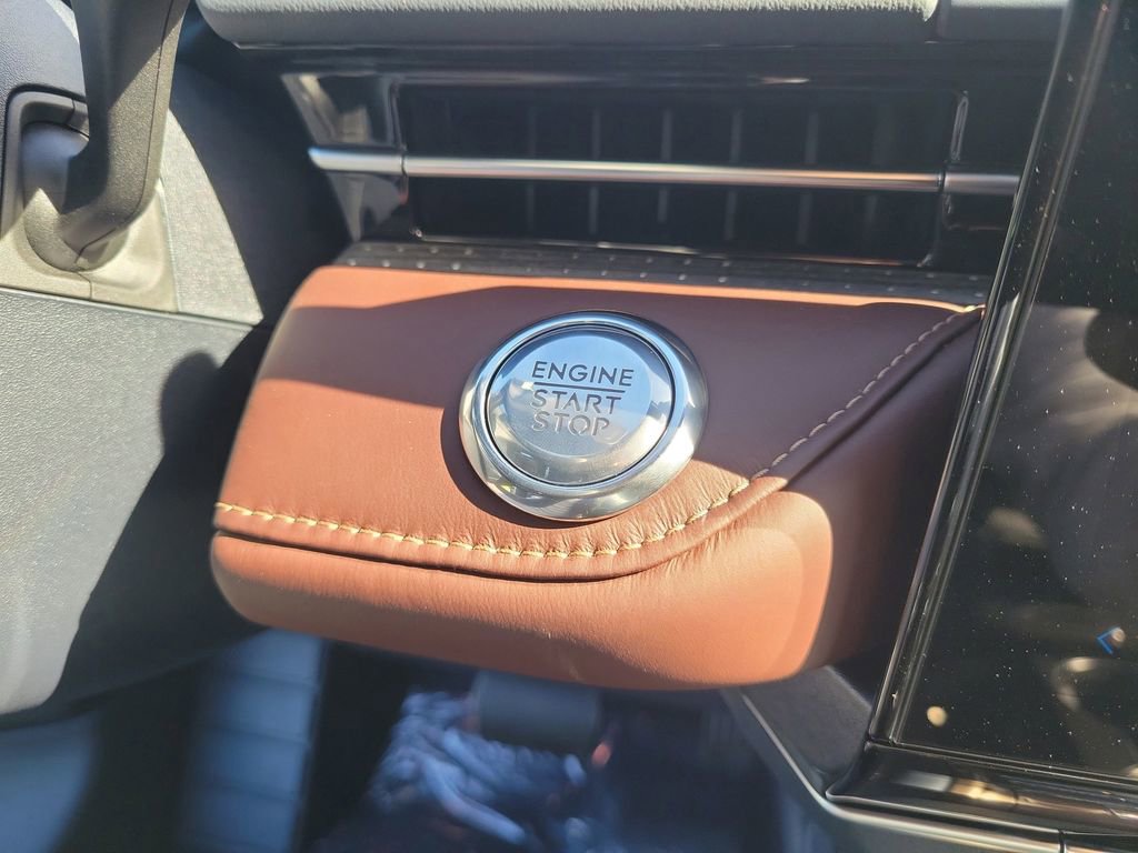 New 2026 Lincoln Nautilus Black Label image 24