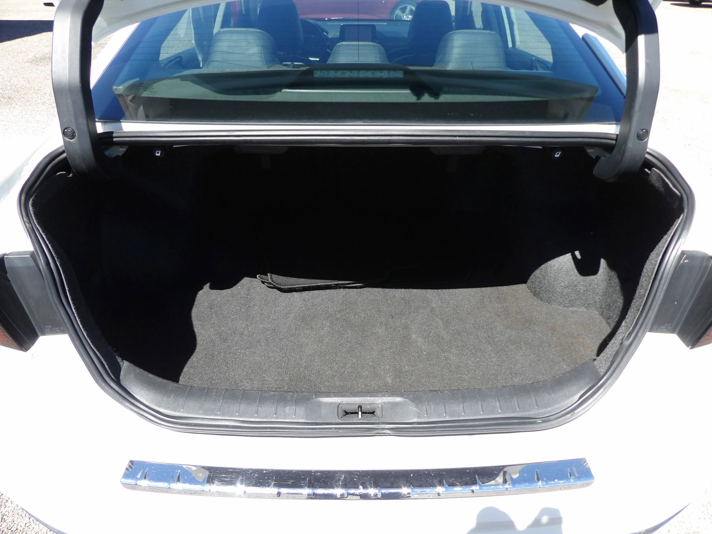 Used 2020 Nissan Altima 2.0 Platinum FWD image 23