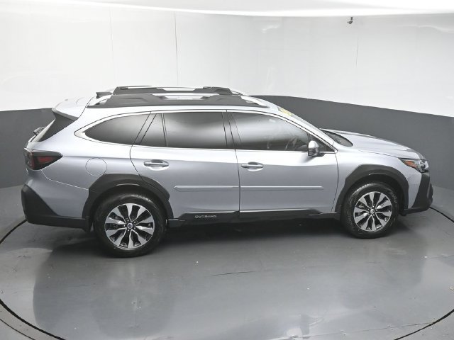 Used 2025 Subaru Outback Touring w/ Popular Package #2 AWD/4WD image 49
