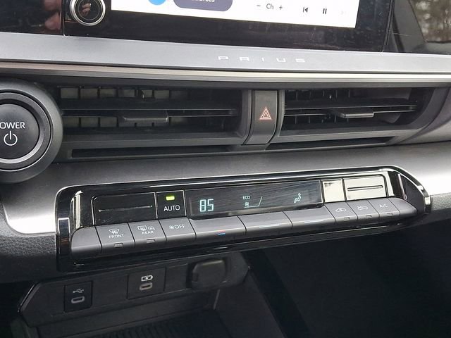 Used 2024 Toyota Prius LE image 17