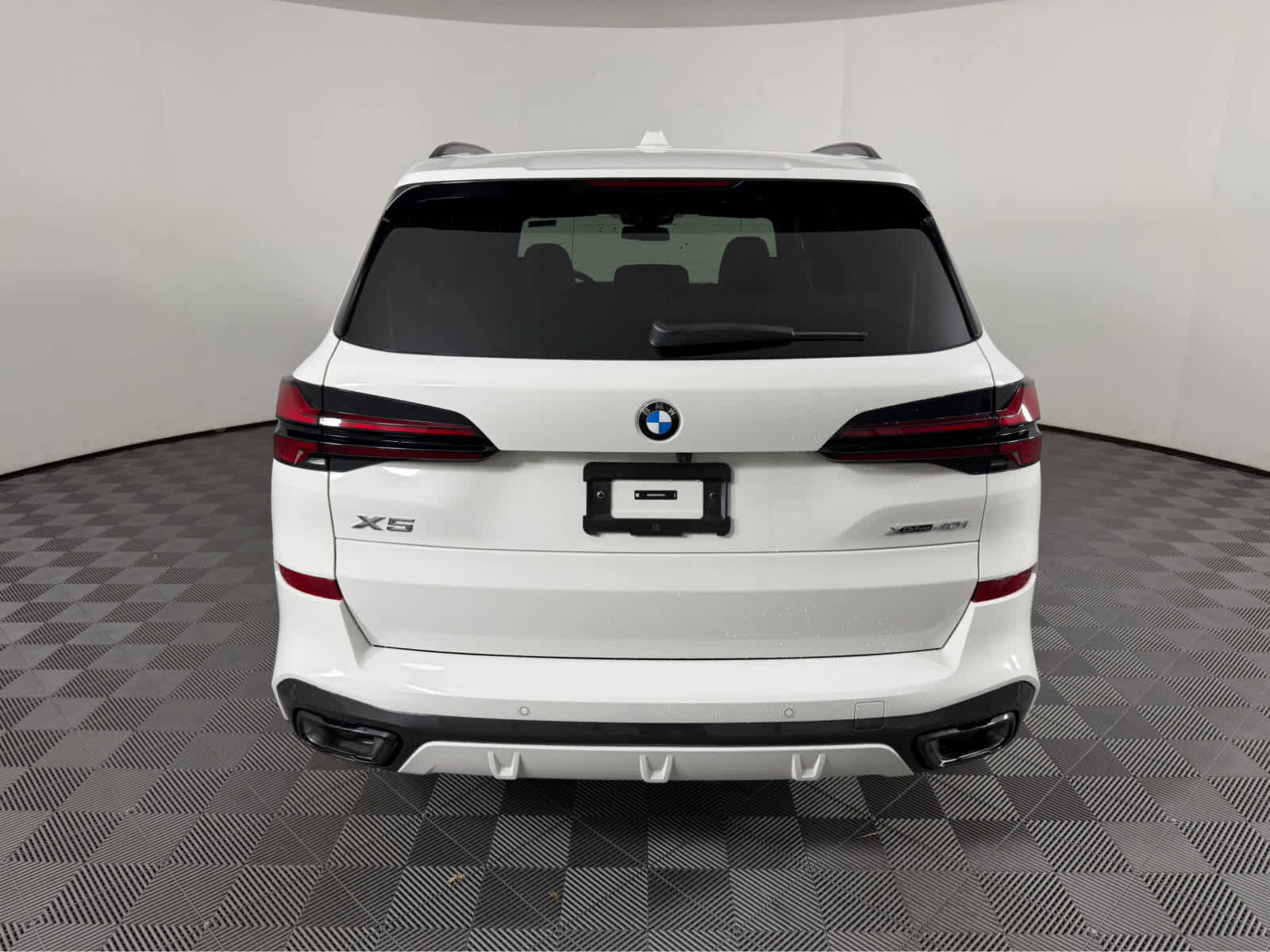 New 2026 BMW X5 xDrive40i w/ M Sport Package image 5