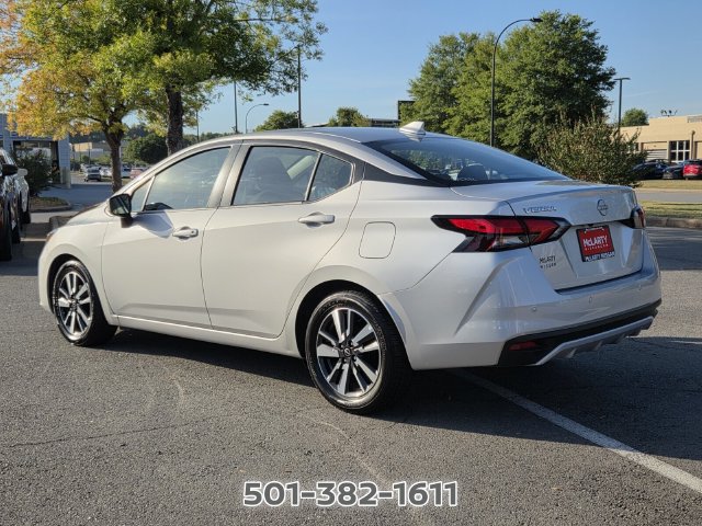 Used 2025 Nissan Versa SV FWD image 3