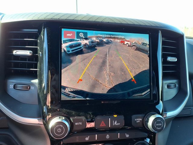 New 2026 RAM 1500 4x4 Crew Cab image 17