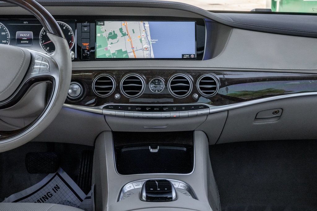 Used 2017 Mercedes-Benz S 550 4MATIC Sedan image 23