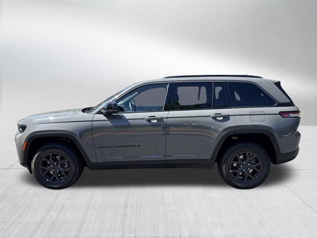 New 2027 Jeep Grand Cherokee Altitude AWD/4WD image 8