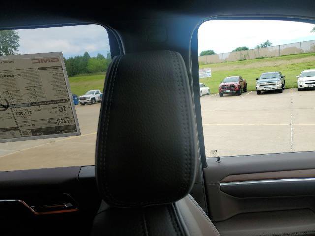 New 2026 GMC Sierra 1500 Denali w/ Denali Reserve Package image 16