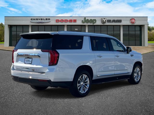 Used 2023 GMC Yukon XL SLT w/ SLT Premium Package AWD/4WD image 4