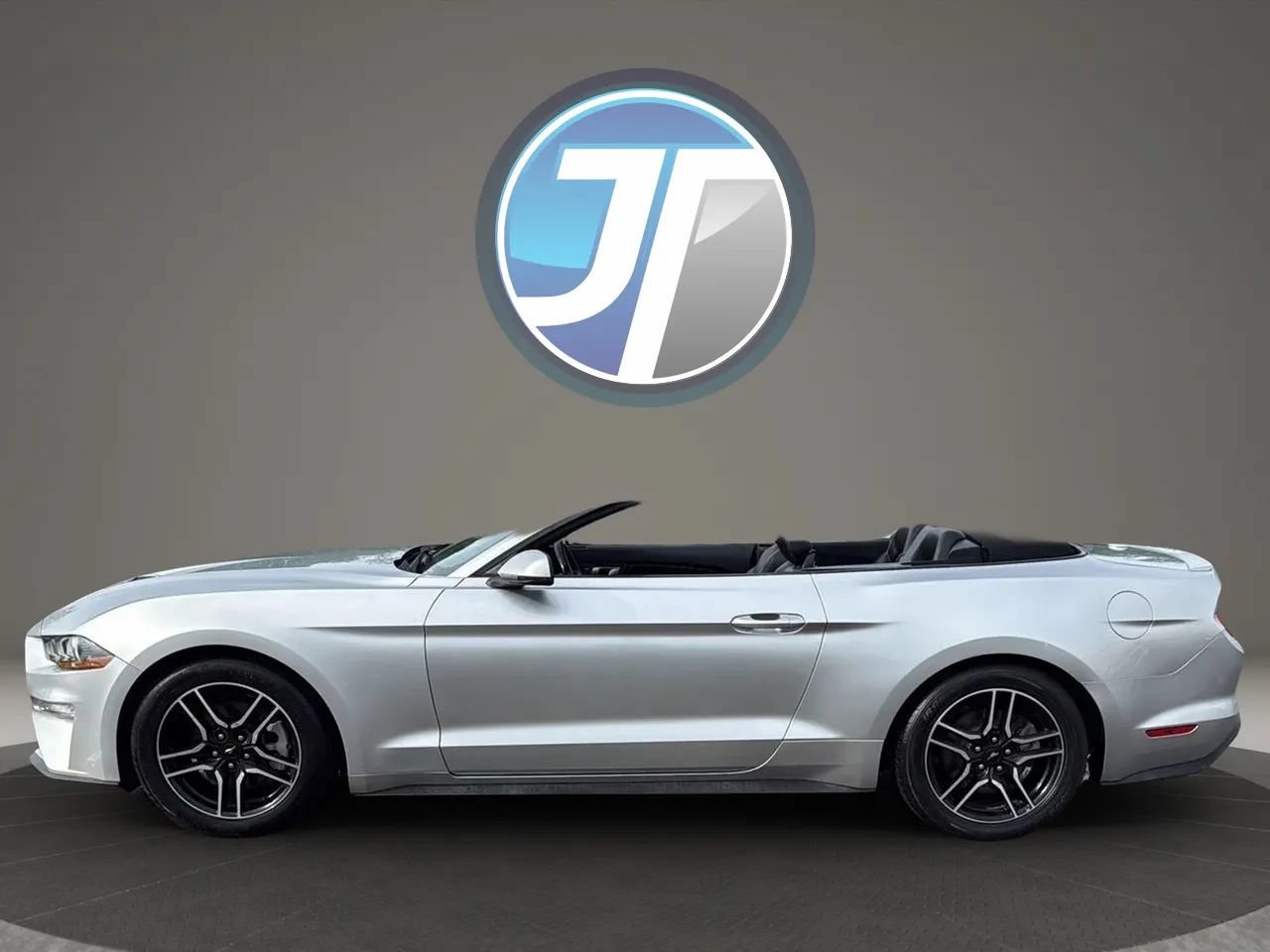 Used 2018 Ford Mustang Premium RWD image 34