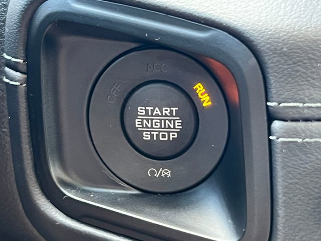 Used 2024 Jeep Wrangler Unlimited Sahara AWD/4WD image 39