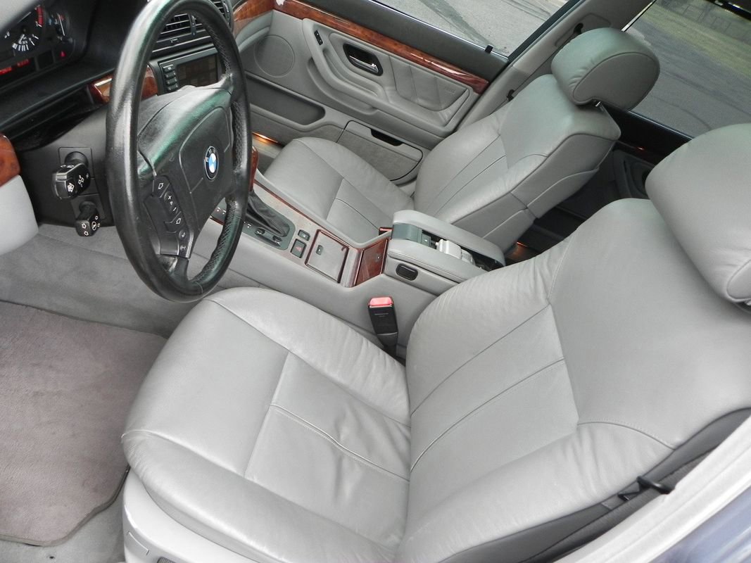 Used 2001 BMW 740iL image 17