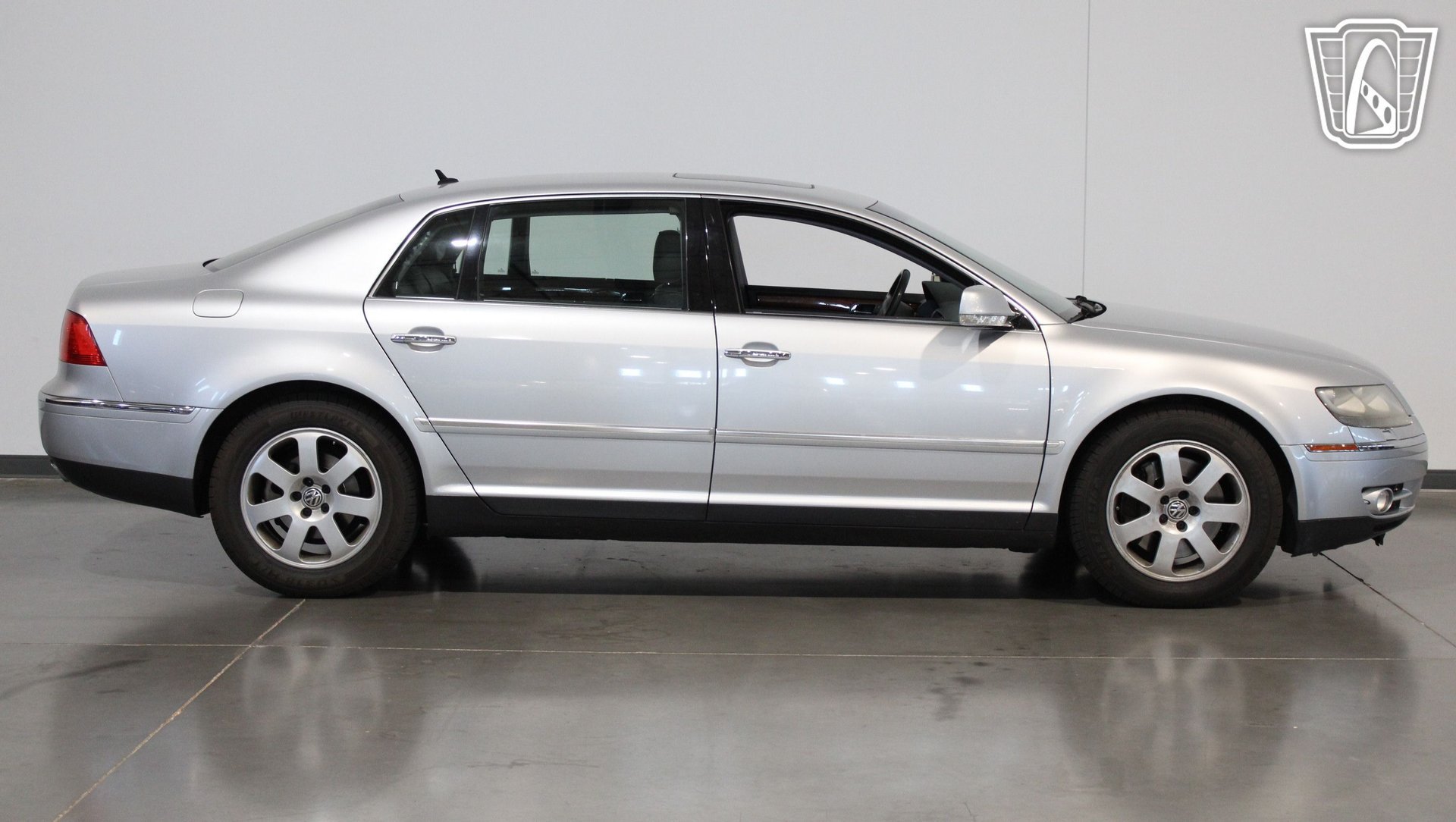 Used 2004 Volkswagen Phaeton V8 AWD/4WD image 22