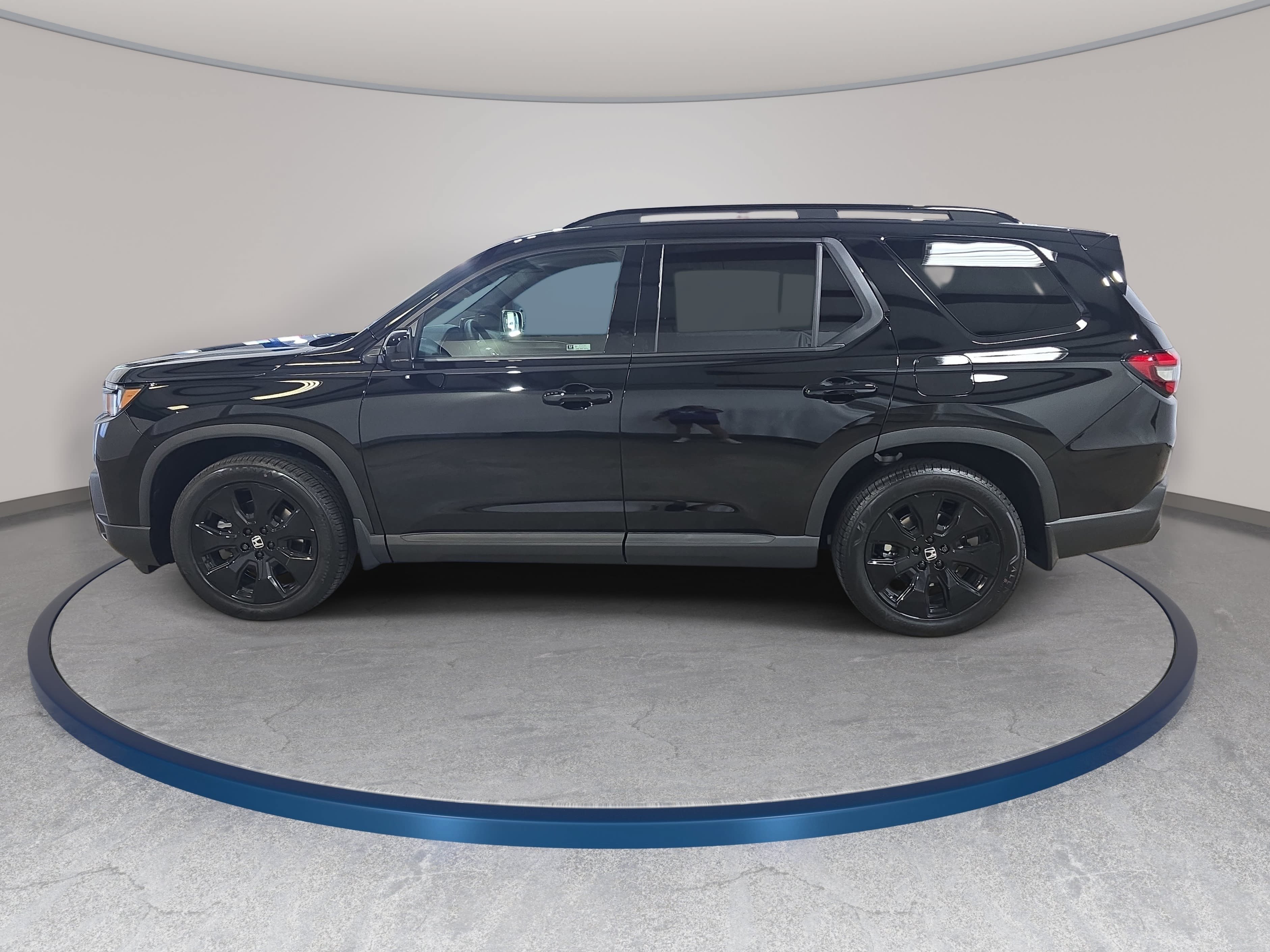 New 2026 Honda Pilot Black Edition image 9
