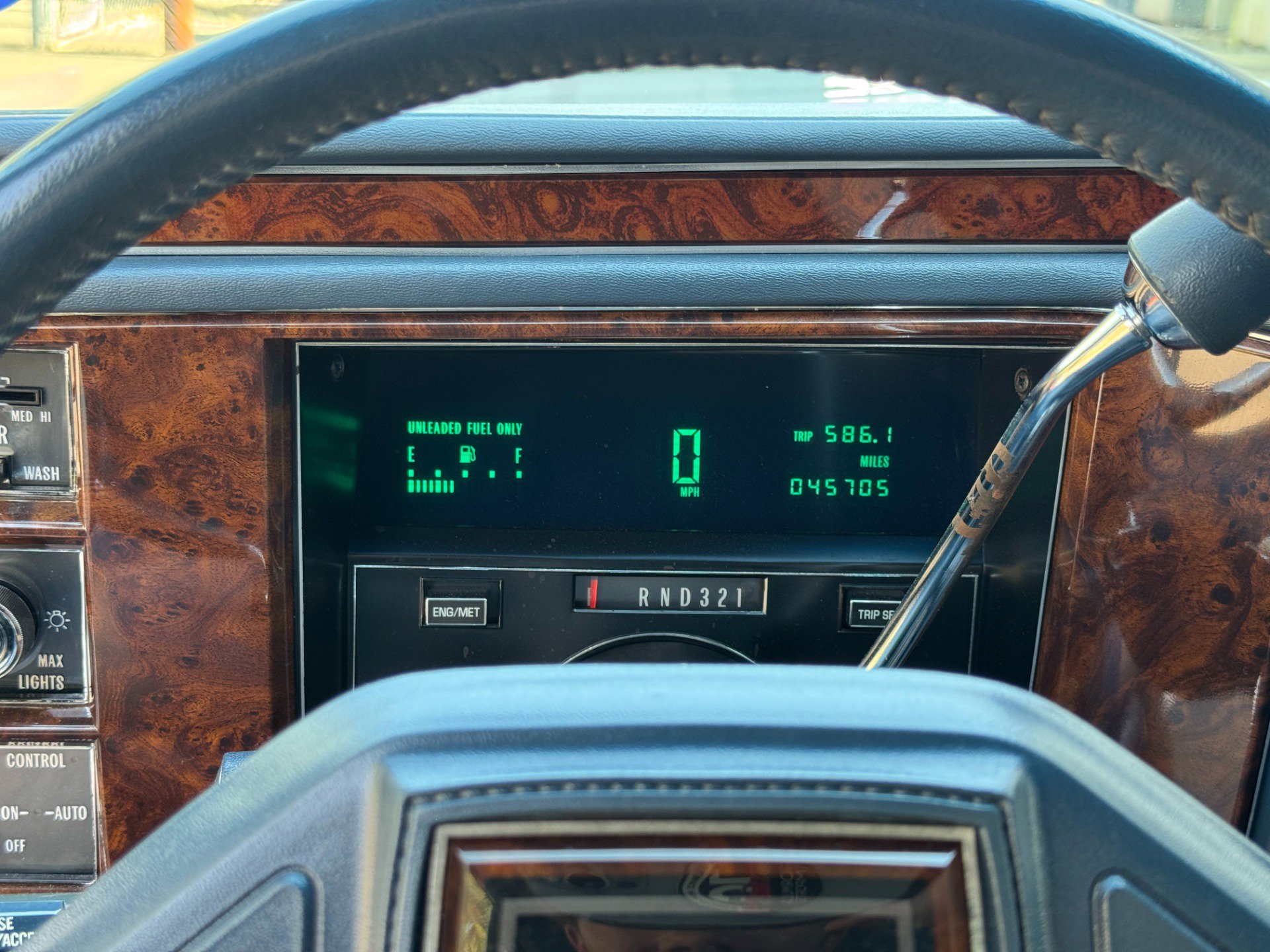 Used 1991 Cadillac Brougham image 36