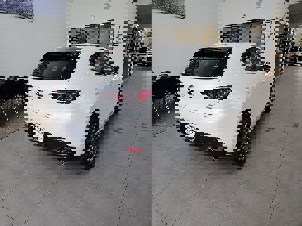 Used 2019 MAZDA MAZDA3 AWD Hatchback w/ Preferred Pkg image 3