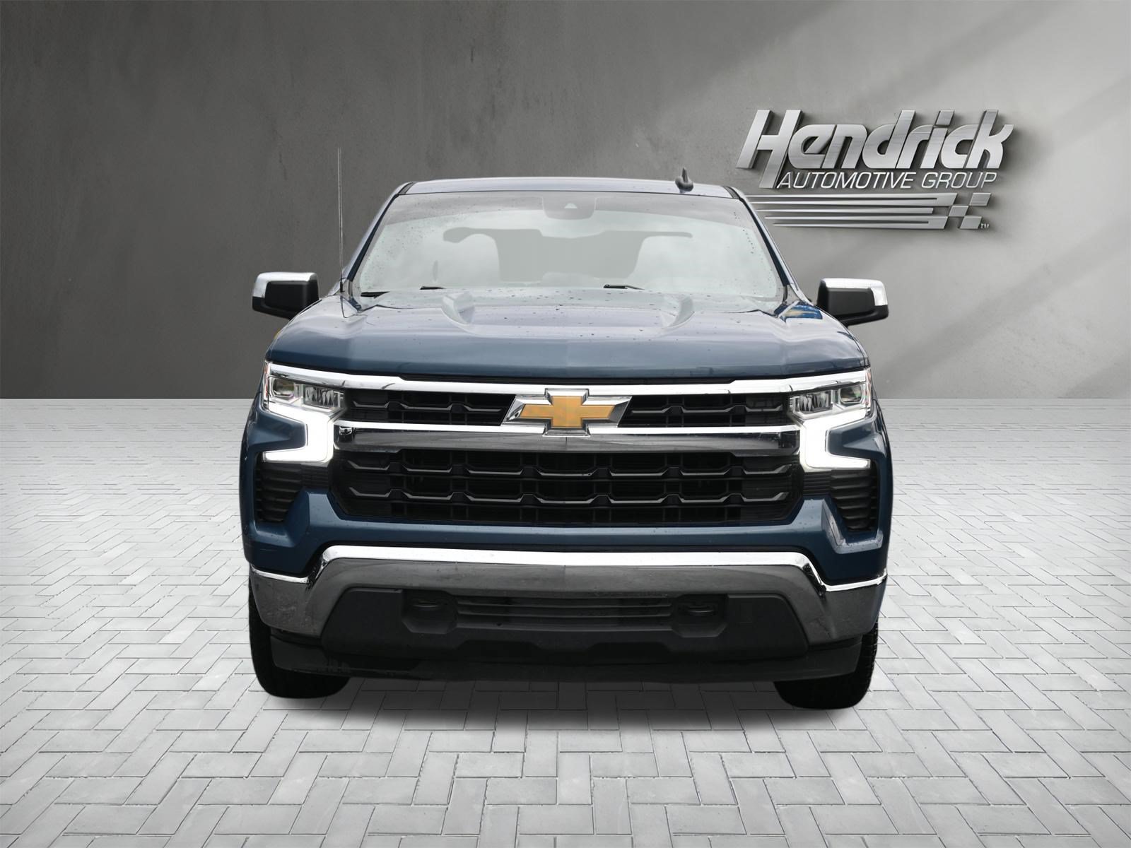 Used 2024 Chevrolet Silverado 1500 LT w/ Z71 Off-Road Package AWD/4WD image 3