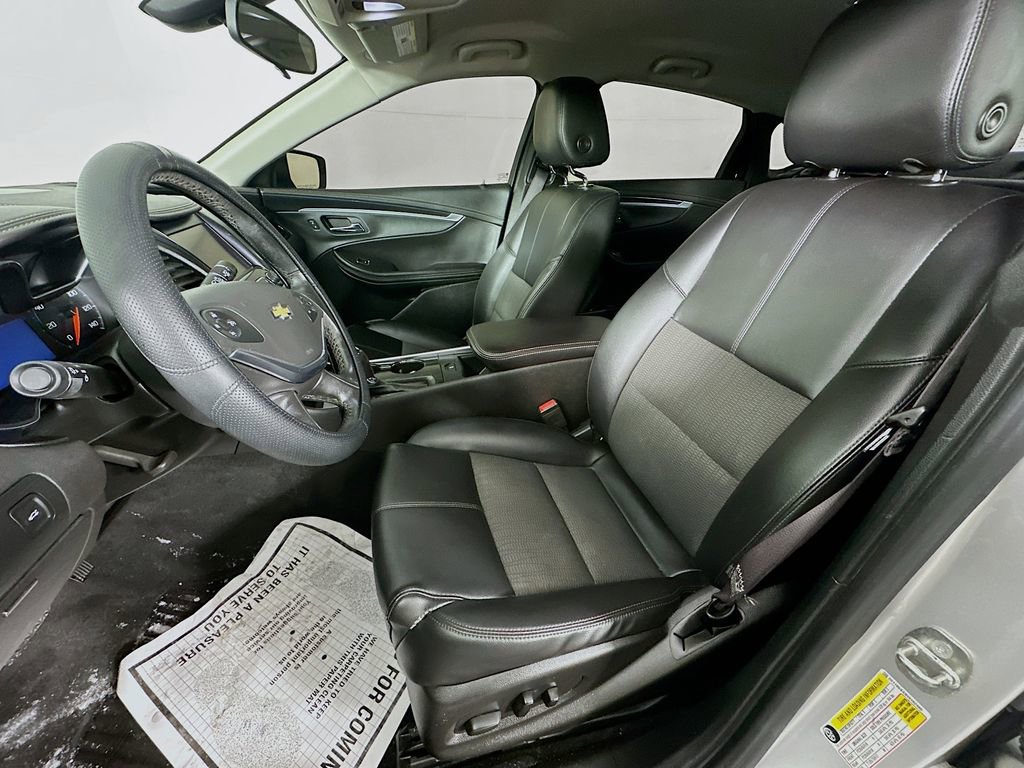 Used 2017 Chevrolet Impala LT image 23