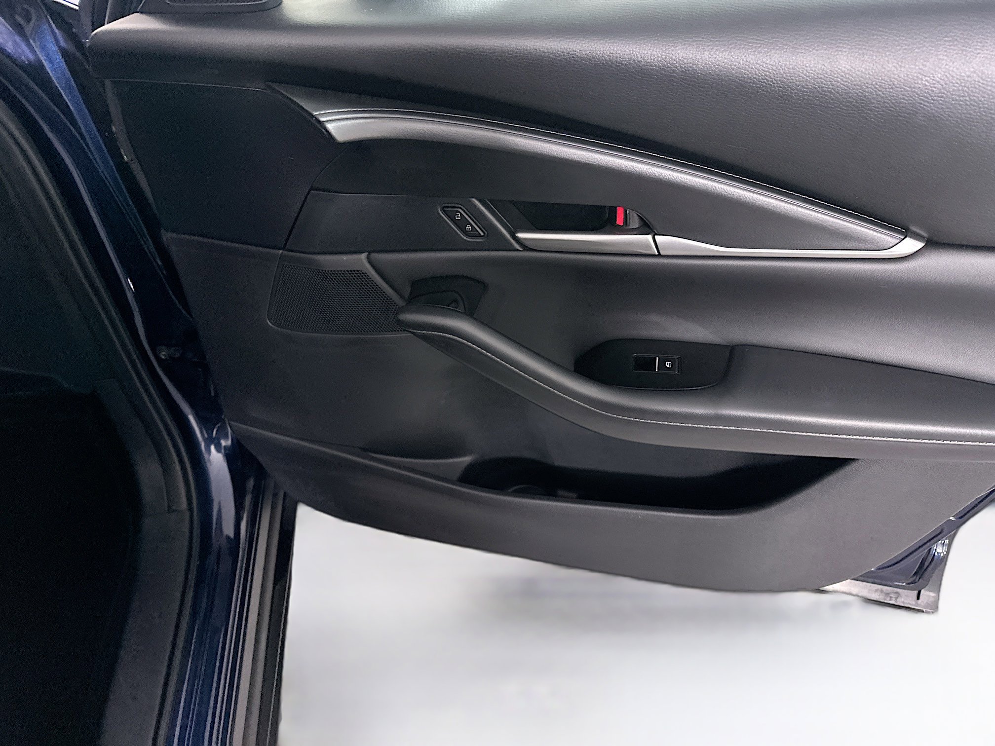 Used 2025 MAZDA CX-30 AWD 2.5 S w/ Select Sport Pkg image 32