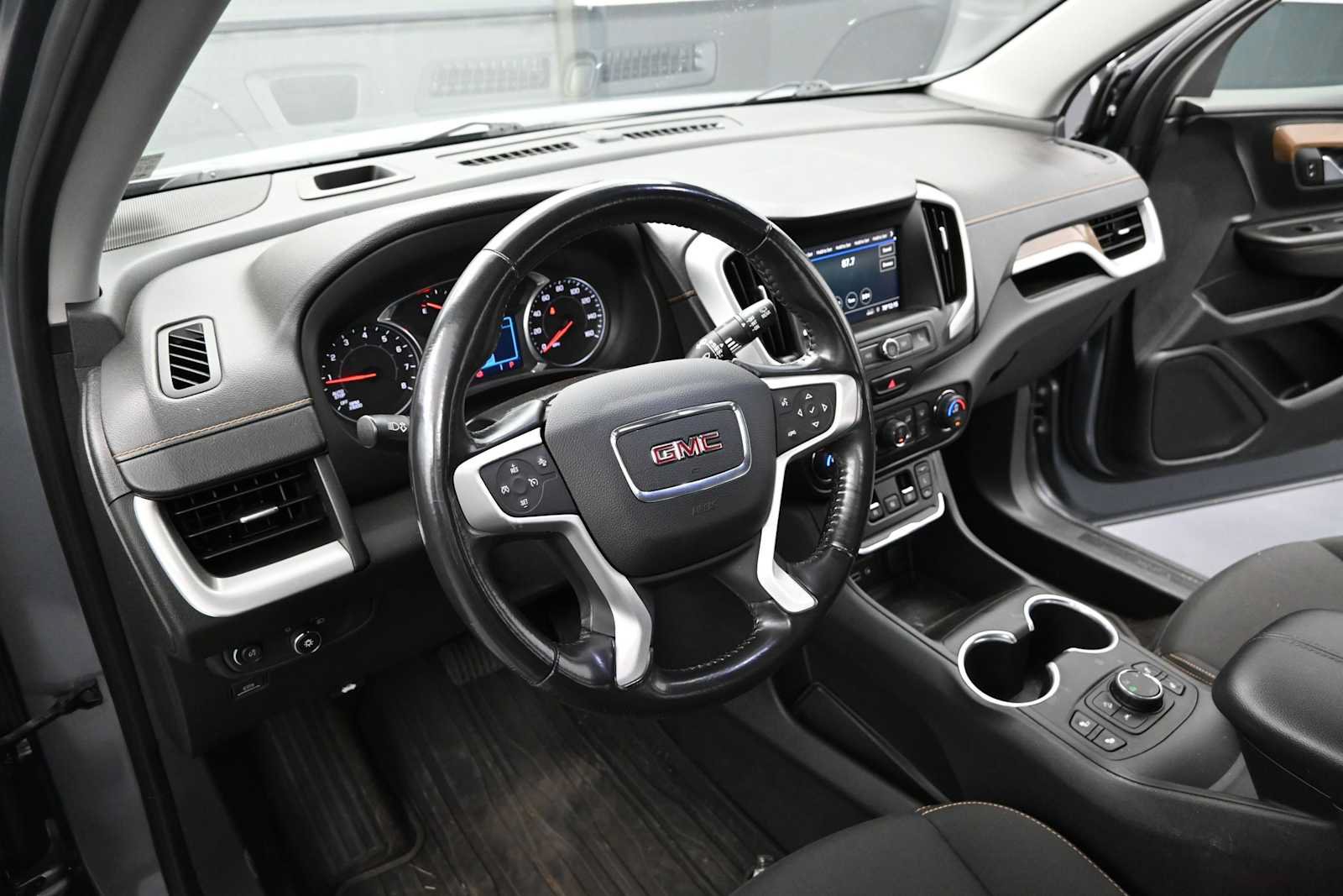 Used 2021 GMC Terrain SLE w/ Driver Convenience Package AWD/4WD image 10