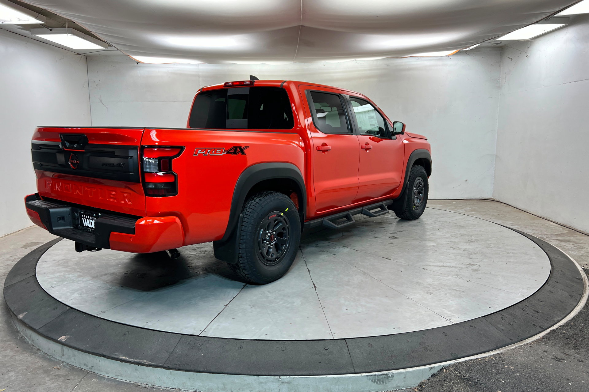 New 2026 Nissan Frontier PRO-4X w/ Pro-4x Convenience Package image 5