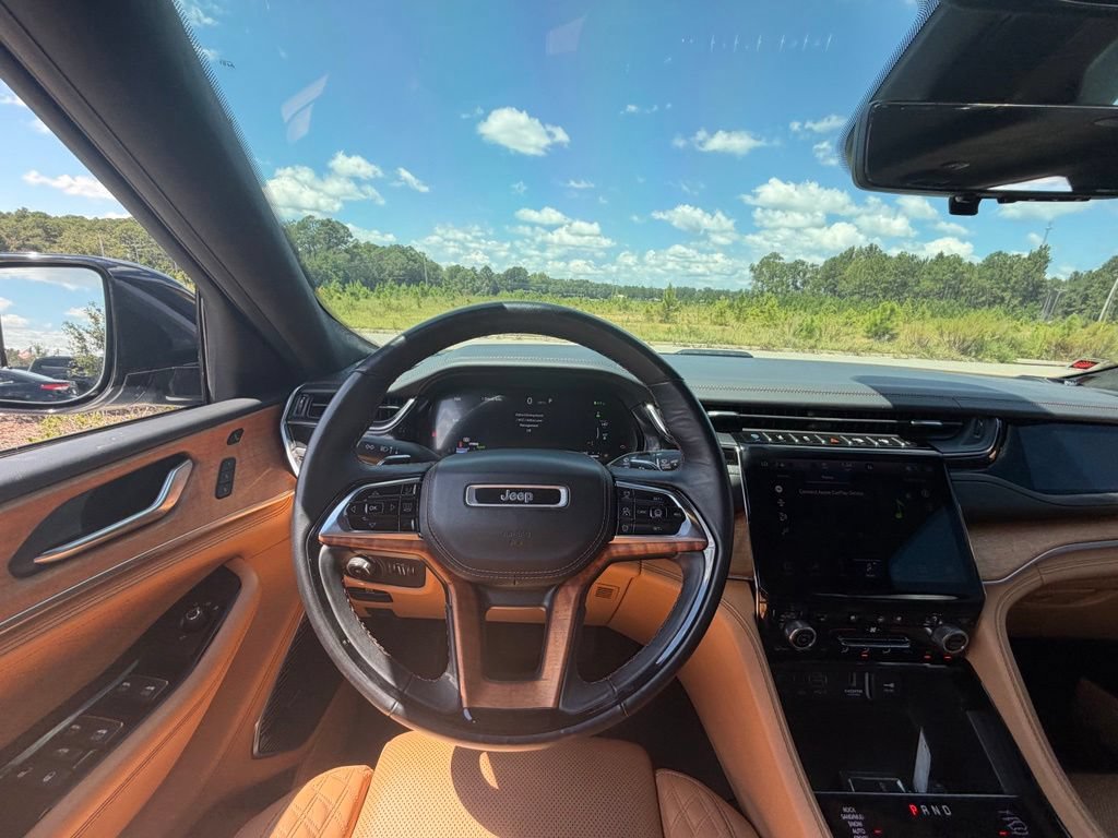 Used 2022 Jeep Grand Cherokee Summit AWD/4WD image 21