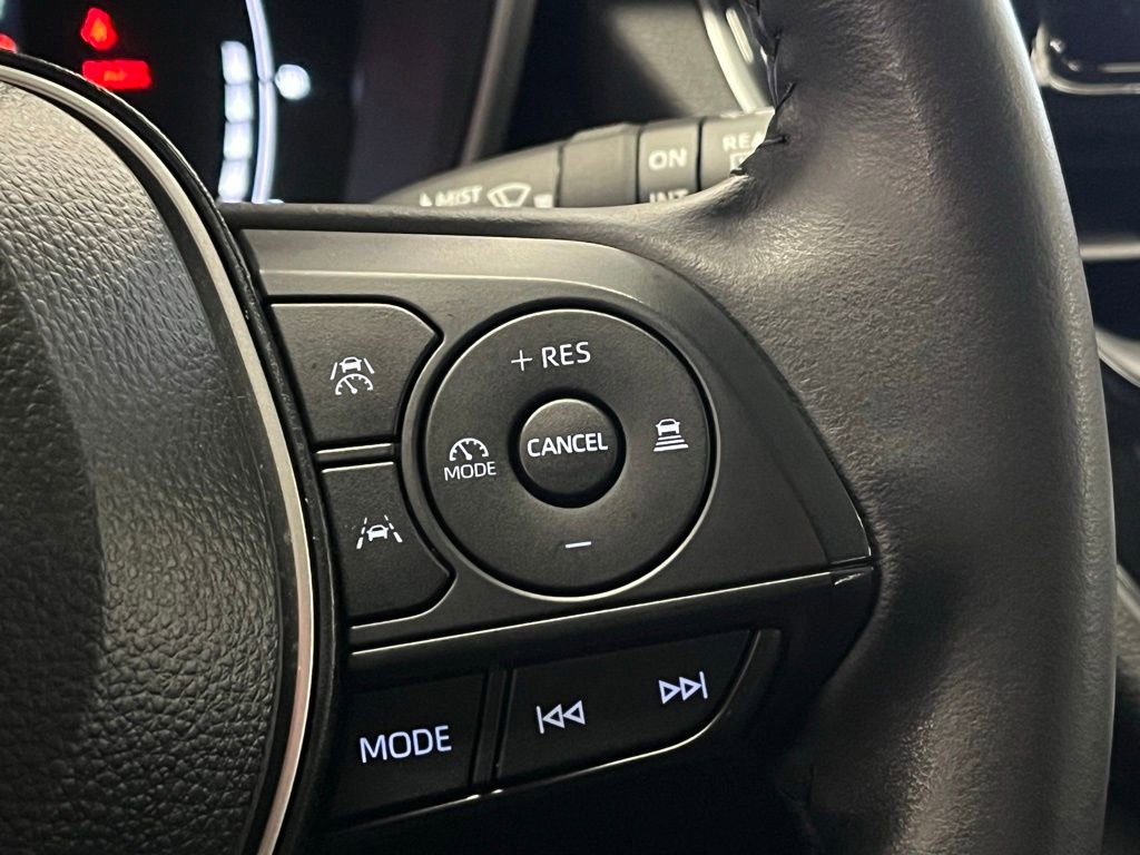 Used 2024 Toyota Corolla Cross XLE w/ Convenience Package image 26