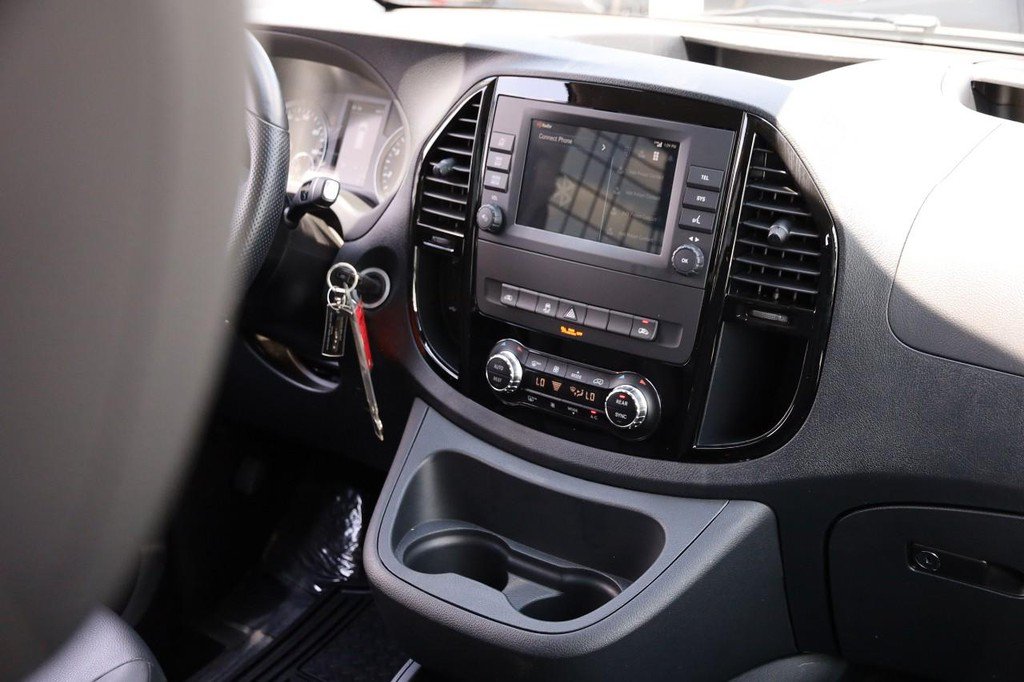 Used 2023 Mercedes-Benz Metris Passenger image 21