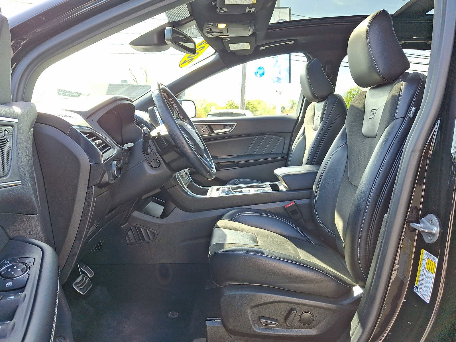 Used 2022 Ford Edge ST w/ Equipment Group 401A AWD/4WD image 13