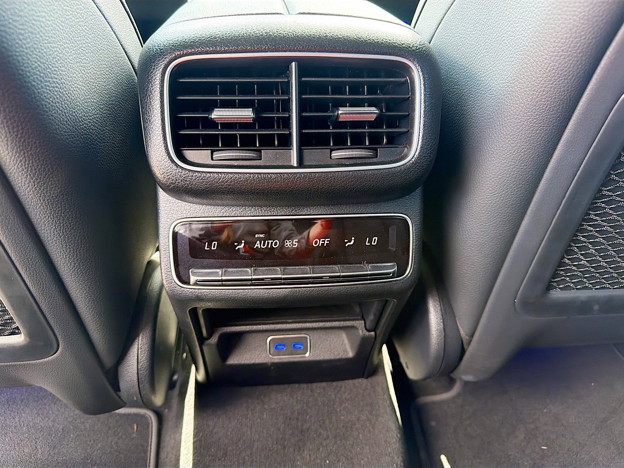 Used 2024 Mercedes-Benz GLS 450 4MATIC image 21