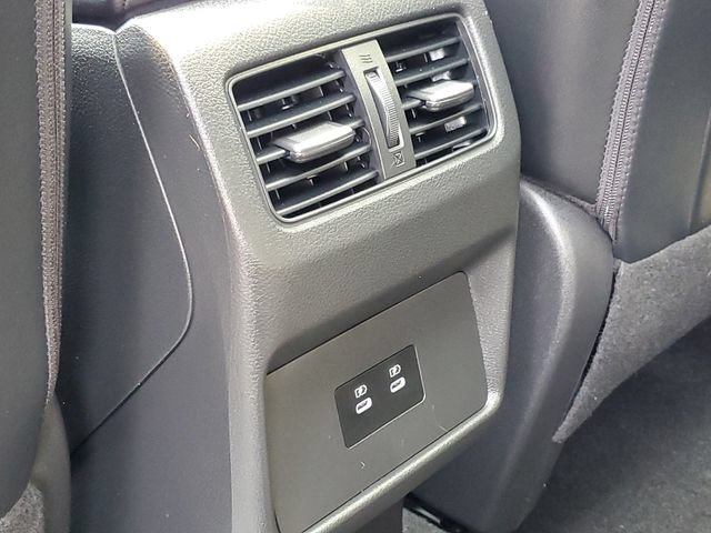 Used 2024 Nissan Rogue Platinum AWD/4WD image 35