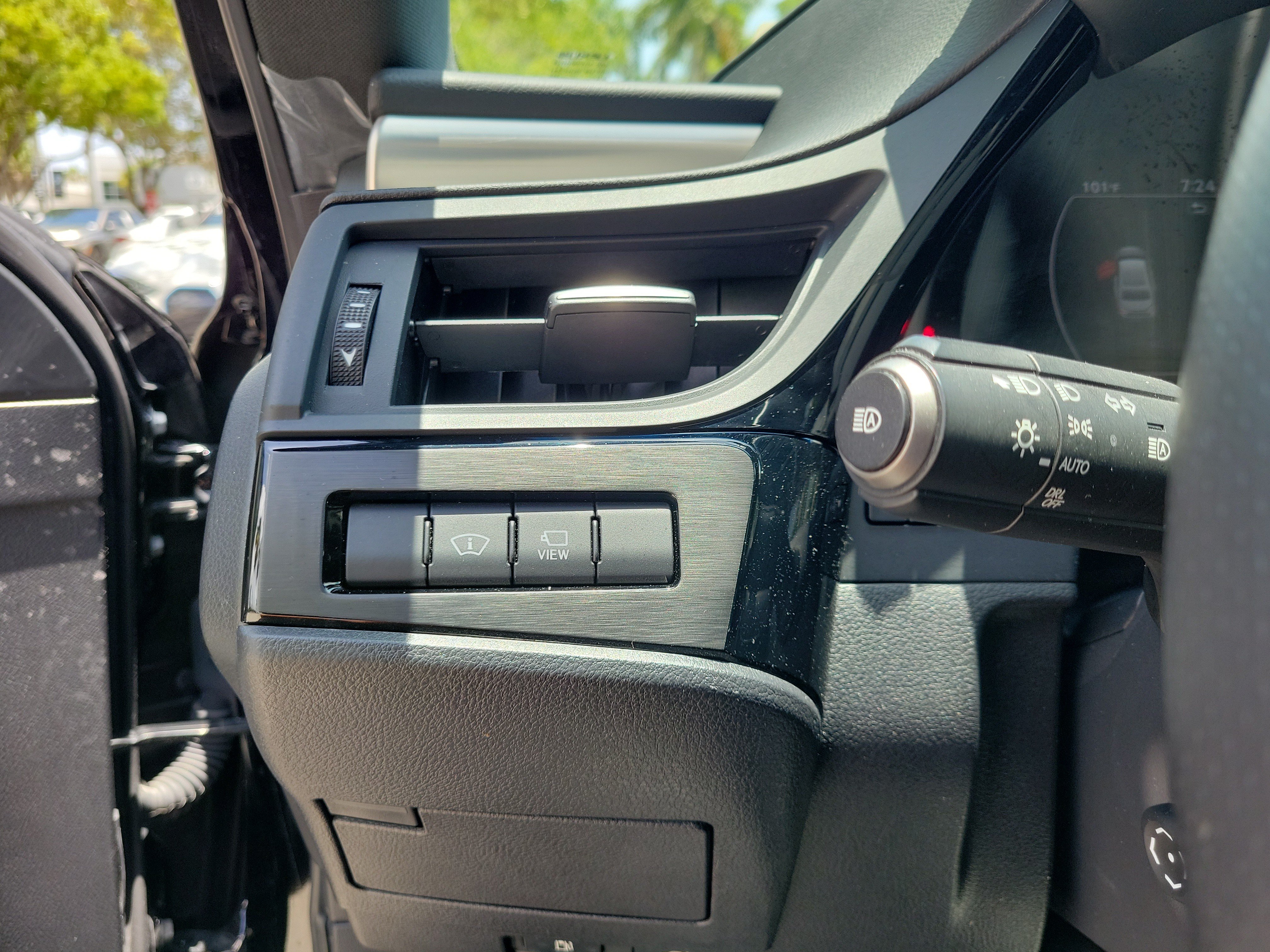 Used 2024 Lexus ES 350 F Sport w/ Accessory Package (Z2) FWD image 16