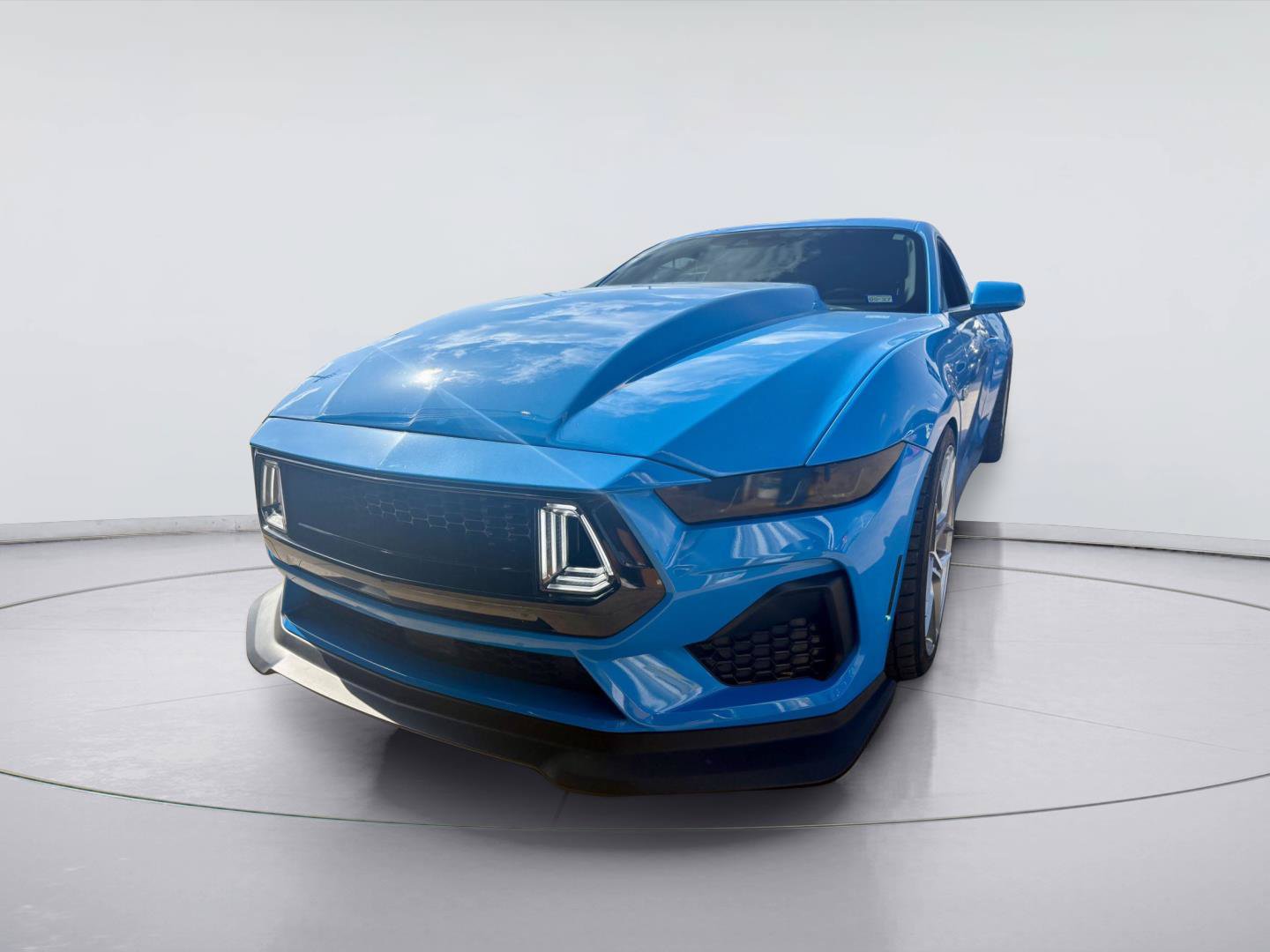 Used 2025 Ford Mustang GT RWD image 12