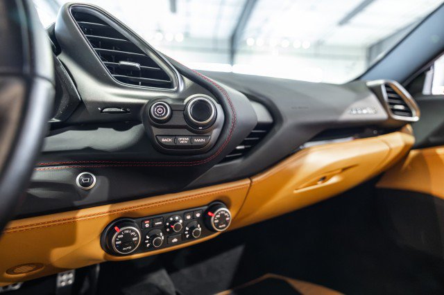 Used 2016 Ferrari 488 GTB RWD image 41