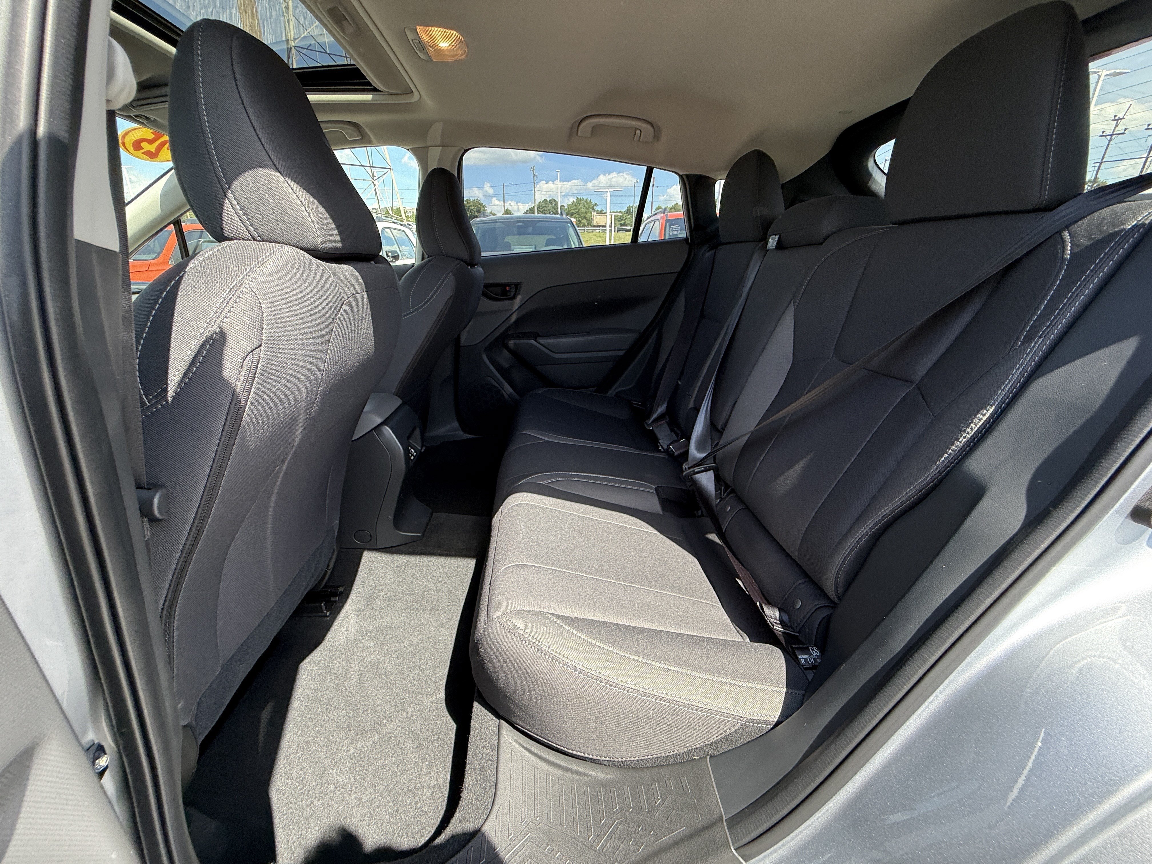 Used 2025 Subaru Crosstrek 2.5i Premium AWD/4WD image 31