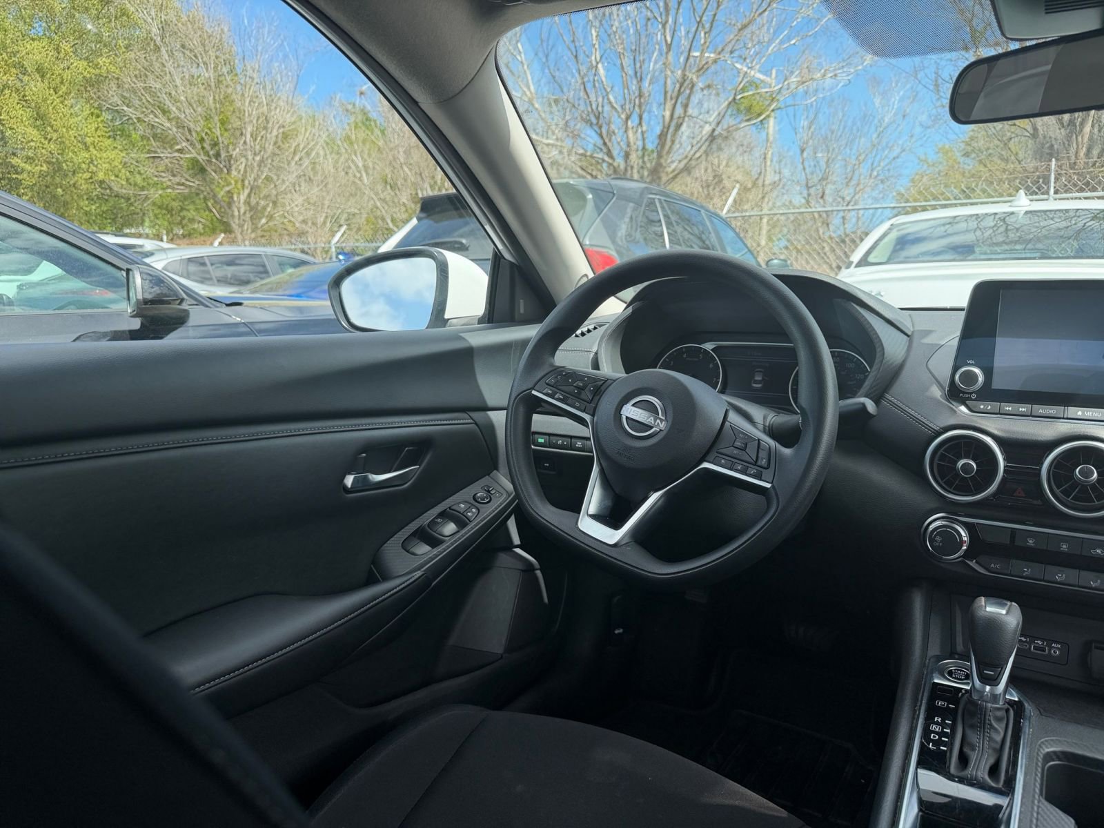 Used 2025 Nissan Sentra SV FWD image 32