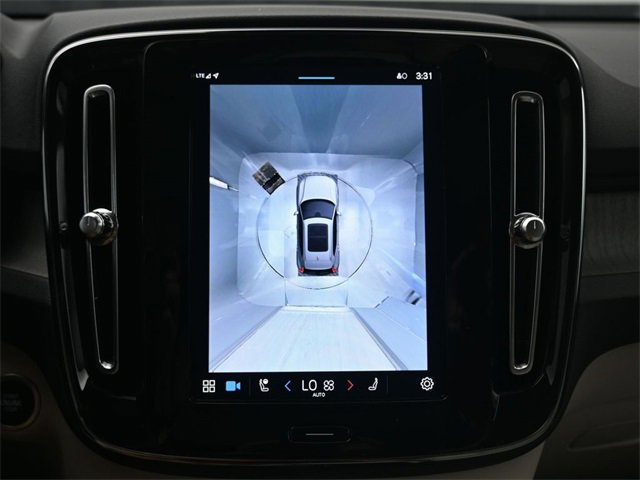 Used 2024 Volvo XC40 B5 Plus w/ Protection Package Premier image 20
