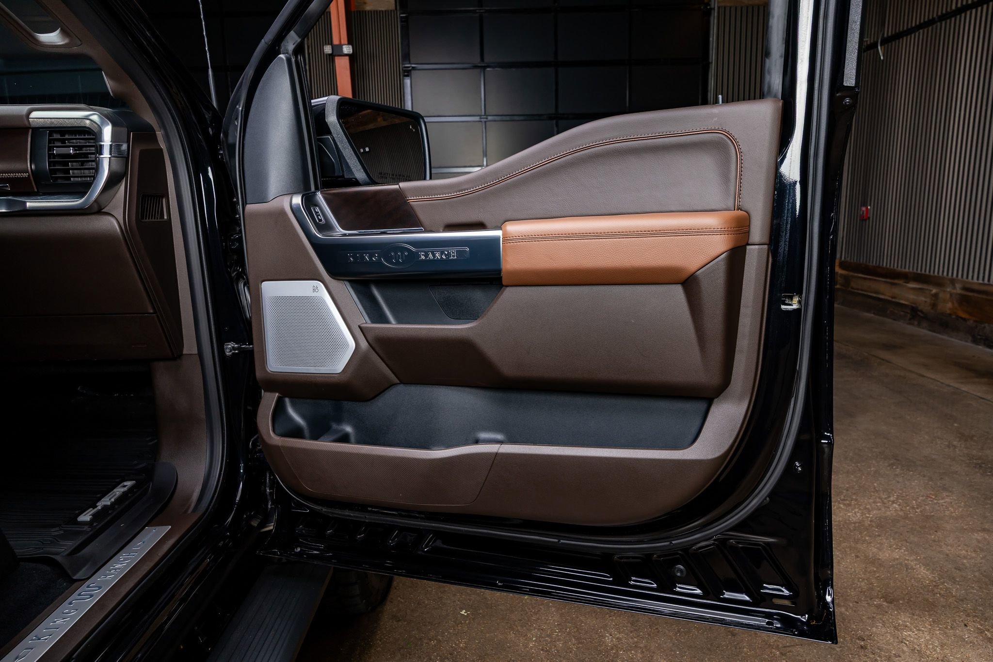 Used 2025 Ford F150 King Ranch w/ FX4 Off-Road Package image 37