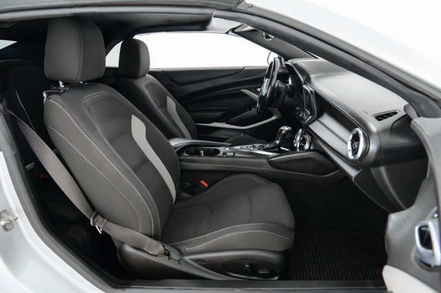 Used 2019 Chevrolet Camaro LT RWD image 30